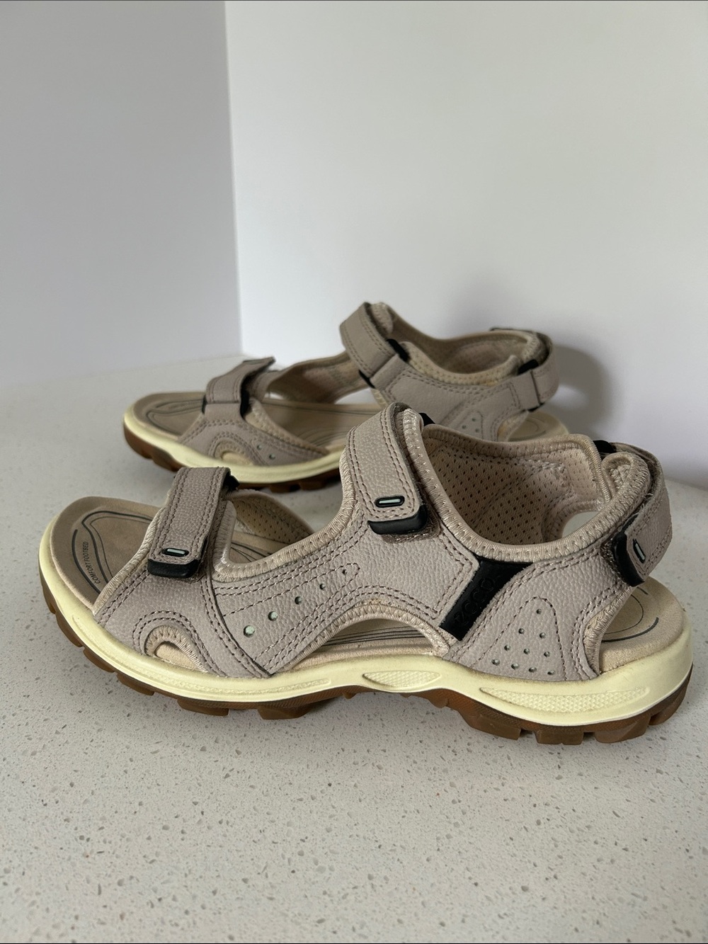 Ecco Offroad Lite Moon Rock Leather Sandals Size 40 US Women’s Size 9